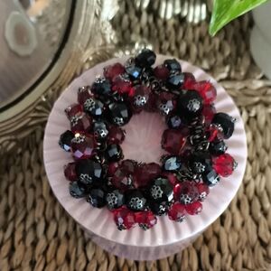 Elegant Red and Black Beaded Bracelet